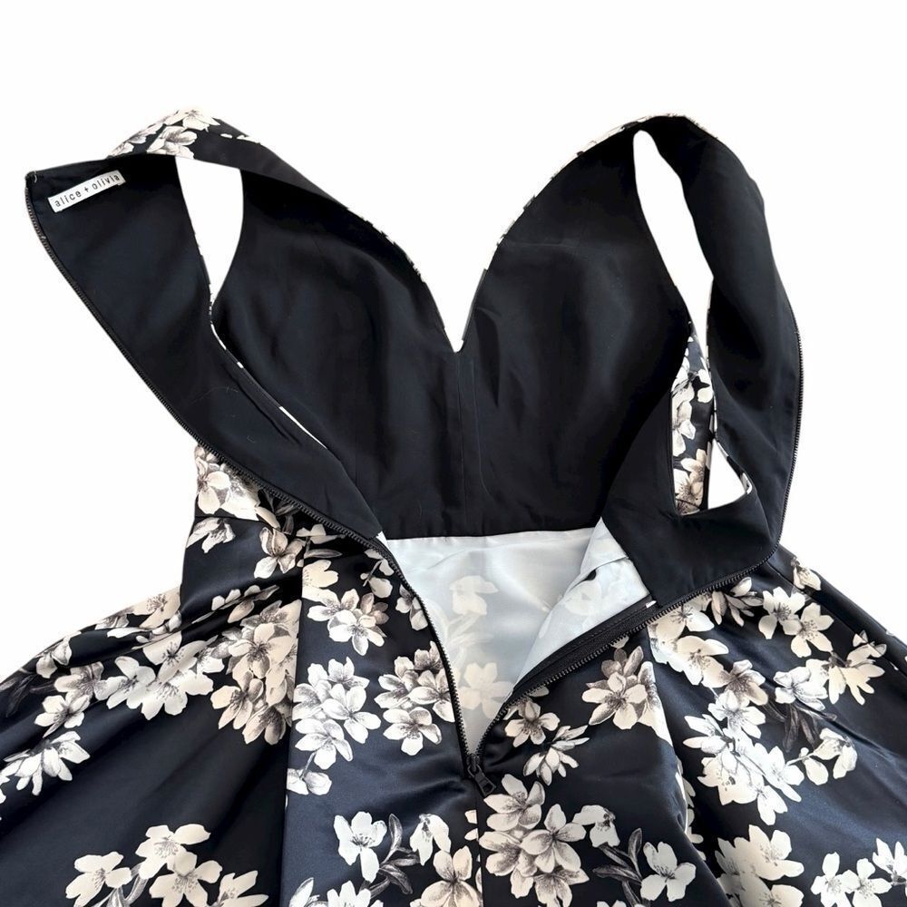 Alice + Olivia Black Floral Fit & Flare Dress Small - Picture 10 of 14